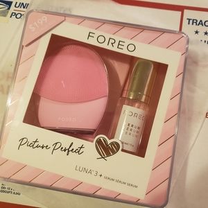 Foreo Luna 3 and serum gift set